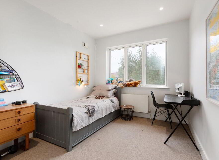 9 Riverside Drive, Rathfarnham, Dublin 14, D14HY02