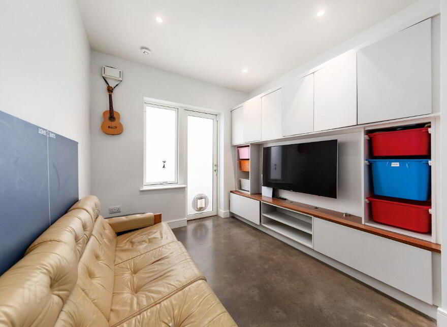 9 Riverside Drive, Rathfarnham, Dublin 14, D14HY02
