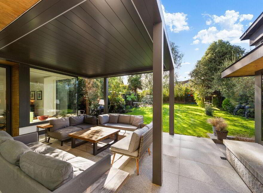 9 Riverside Drive, Rathfarnham, Dublin 14, D14HY02