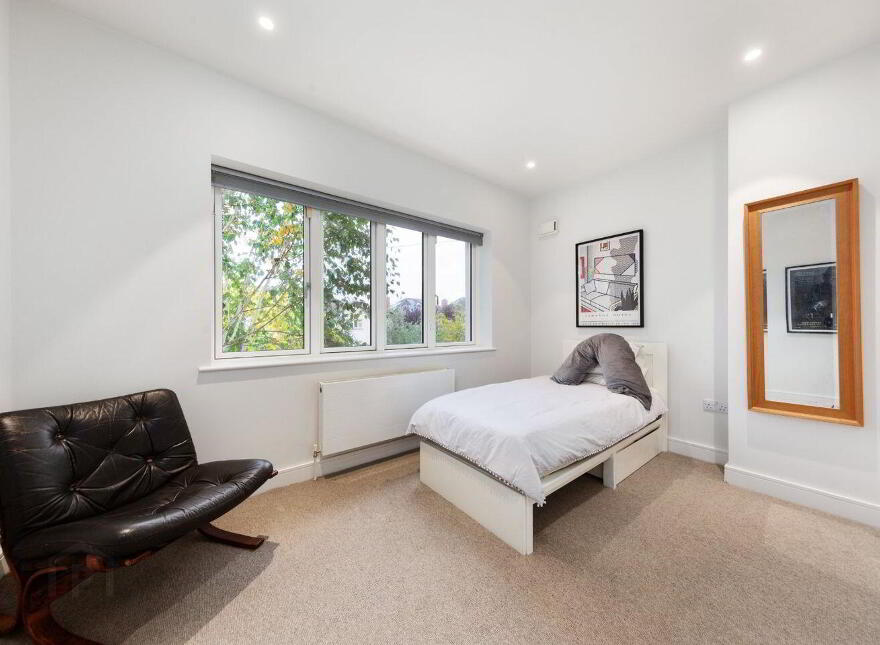 9 Riverside Drive, Rathfarnham, Dublin 14, D14HY02