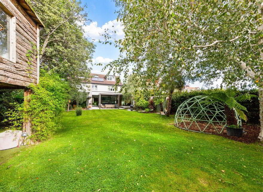 9 Riverside Drive, Rathfarnham, Dublin 14, D14HY02