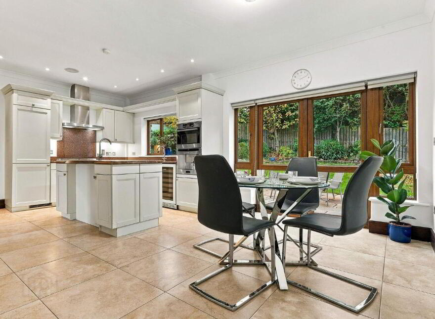 15 Rocky Valley Crescent, Kilmacanogue, A98PK49