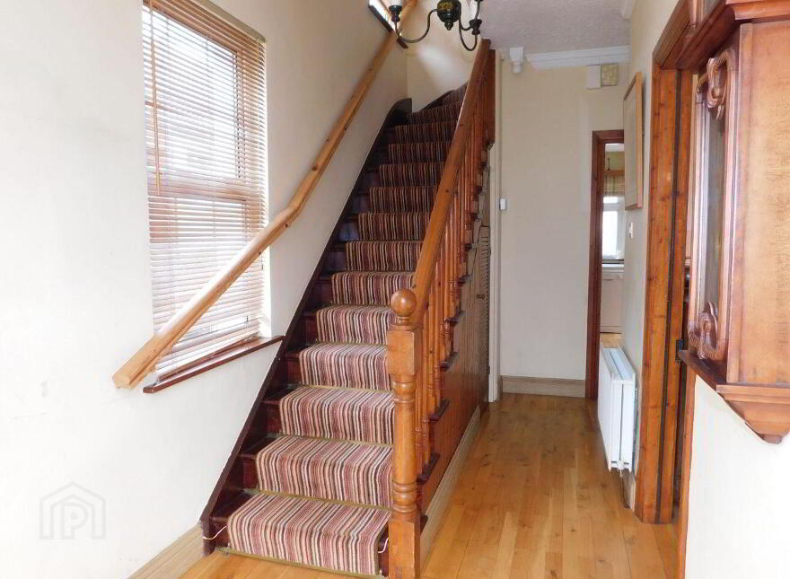 Stagmount, Lough Villas, The Lough, T12R1W2