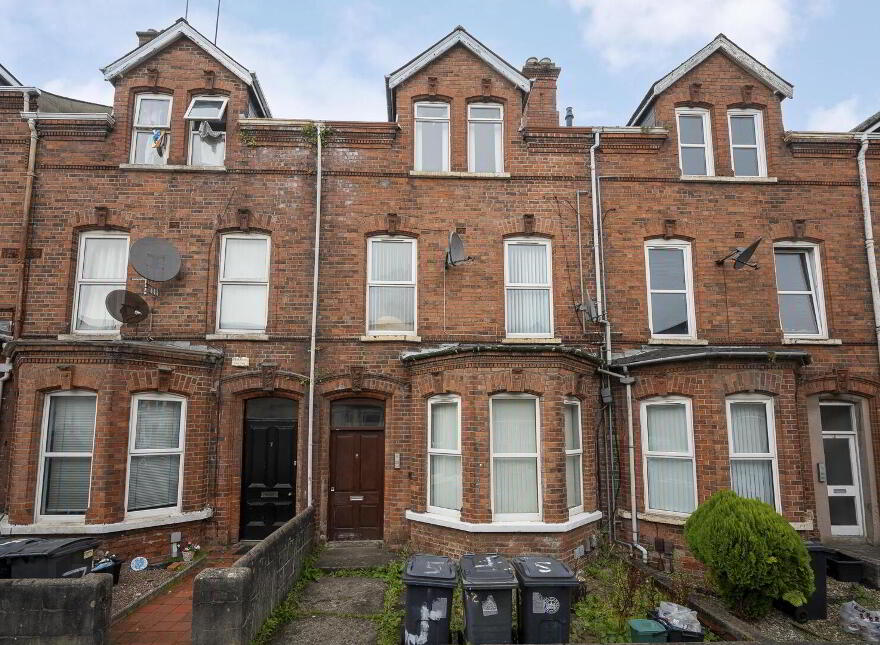 Flat 2, 5 Malone Avenue, Belfast, BT9 6EN