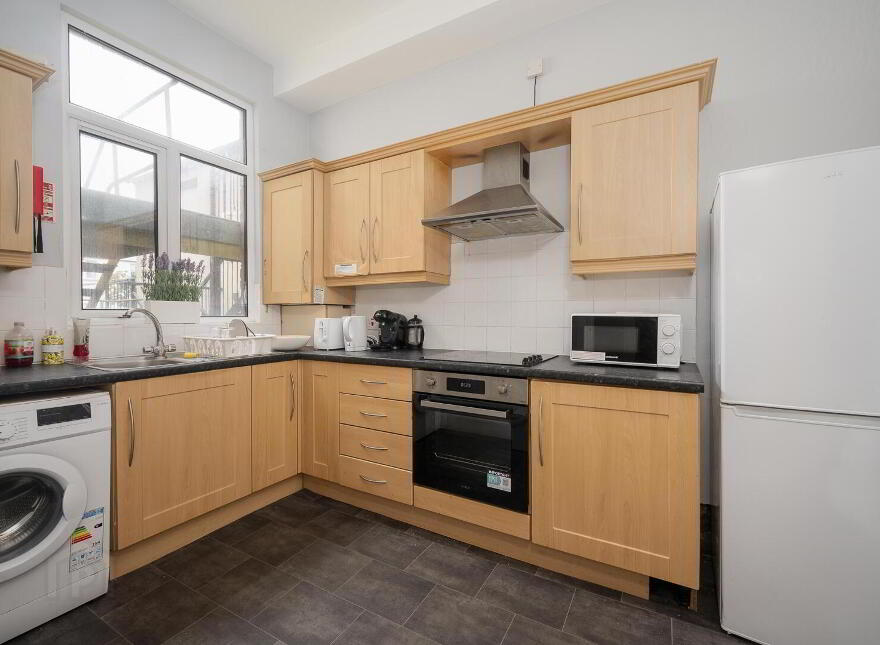 Flat 2, 5 Malone Avenue, Belfast, BT9 6EN