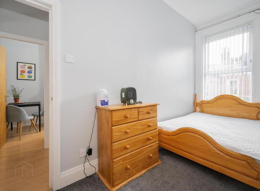 Flat 2, 5 Malone Avenue, Belfast, BT9 6EN