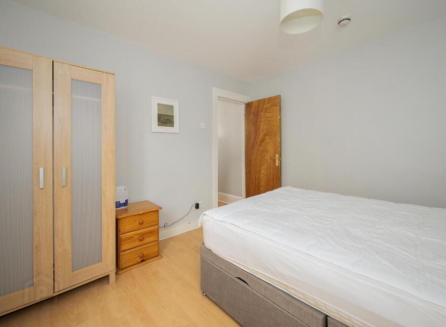 Flat 2, 5 Malone Avenue, Belfast, BT9 6EN