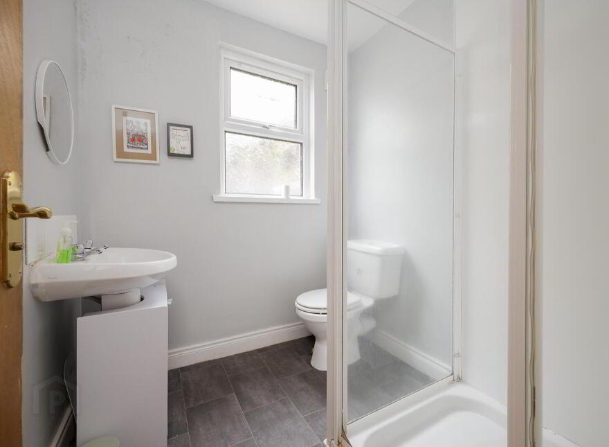 Flat 2, 5 Malone Avenue, Belfast, BT9 6EN