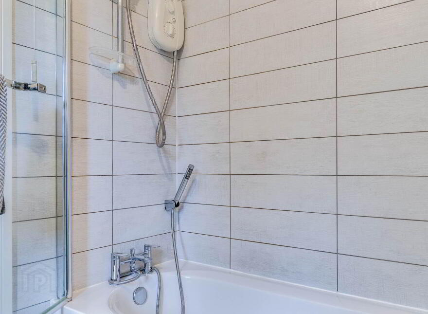 25 Avondale Drive, Ballyclare, BT39 9EB
