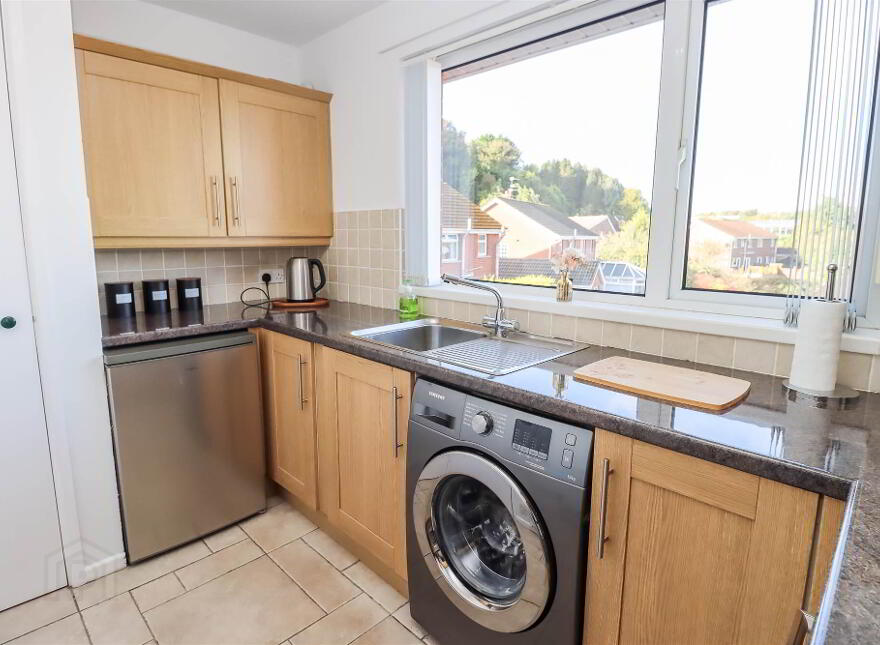 20b Dundonald Heights, Dundonald, Belfast, BT16 1XL