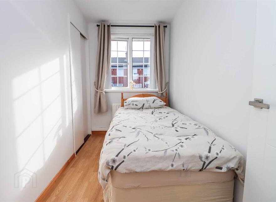 20b Dundonald Heights, Dundonald, Belfast, BT16 1XL