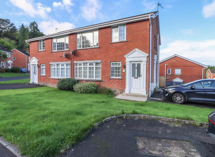 20b Dundonald Heights, Dundonald, Belfast, BT16 1XL