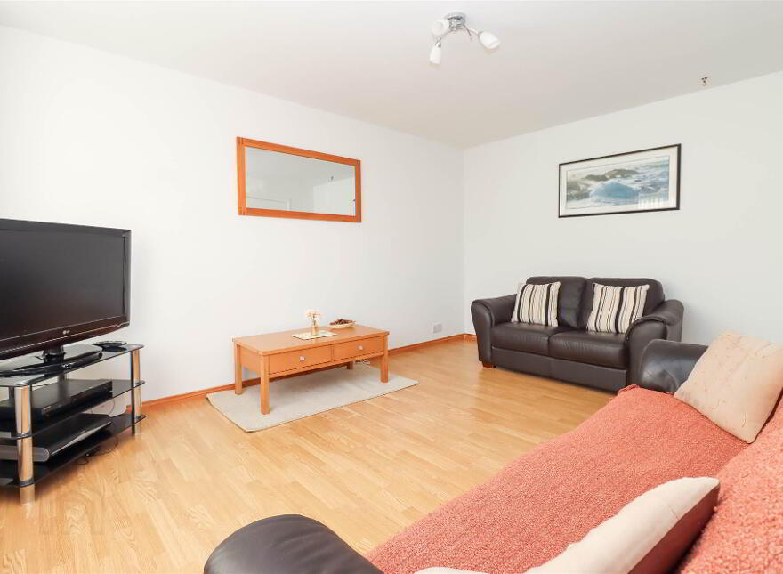 20b Dundonald Heights, Dundonald, Belfast, BT16 1XL