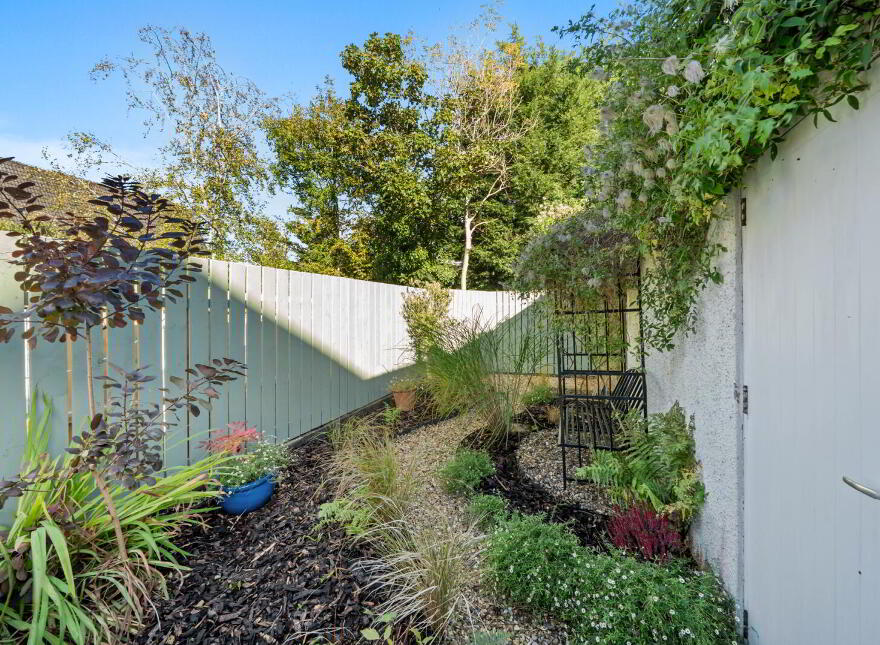 122 Sicily Park, Upper Lisburn Road, Belfast, BT10 0AP