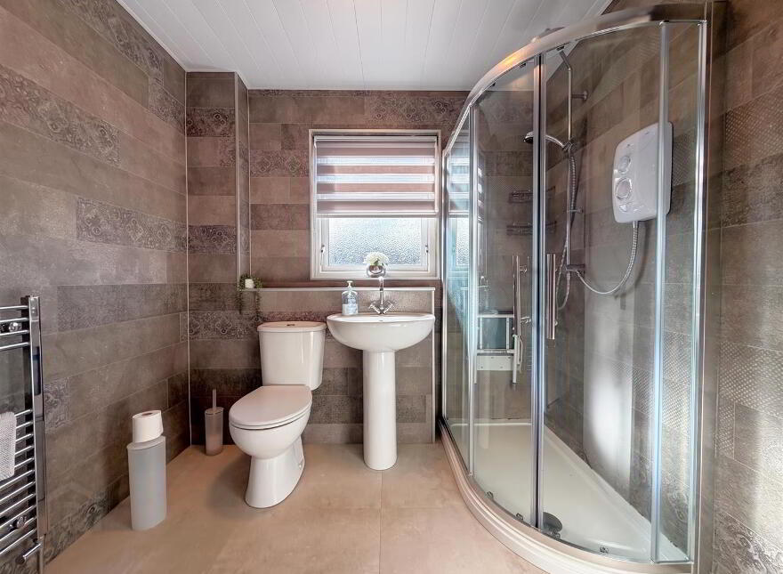 12 Leggagh Court, Belfast, BT14 8AY