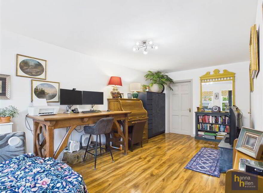 48 Carney Hall, Newry, BT34 1GB