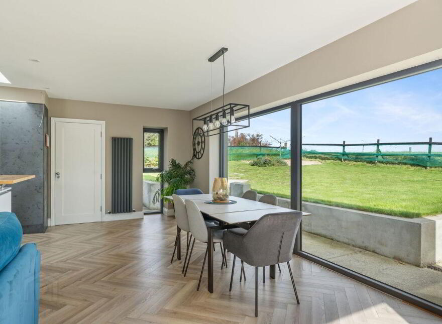 Gougane Lodge, Killanully, Ballygarvan, T12YAE7