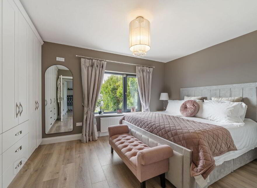 Gougane Lodge, Killanully, Ballygarvan, T12YAE7