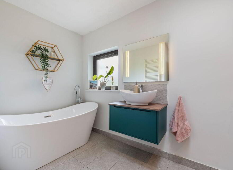 Gougane Lodge, Killanully, Ballygarvan, T12YAE7