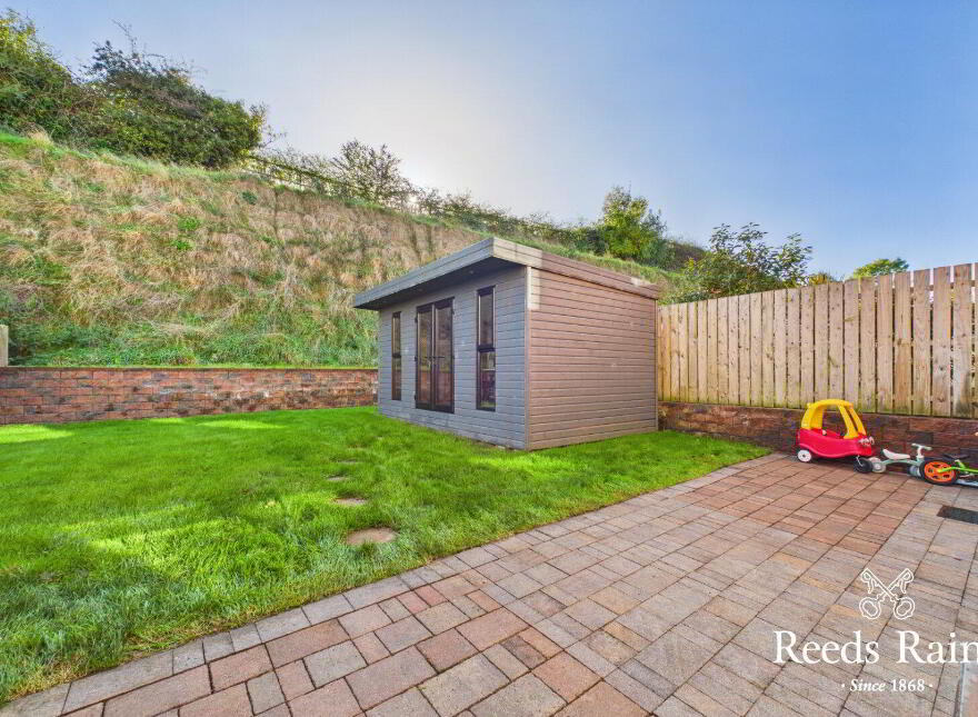 22 Castlegowan Road, Belfast, BT5 7WP