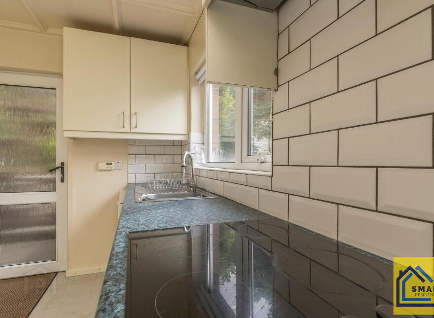 16 Tudor Dale, Belfast, BT4 1SQ