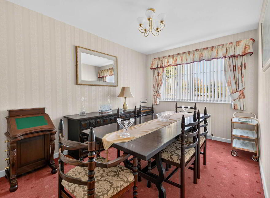 5 Meadowvale, Lisburn, BT27 5RX