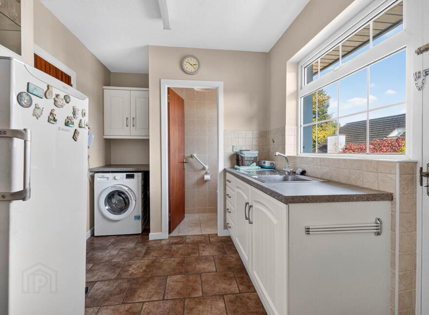5 Meadowvale, Lisburn, BT27 5RX