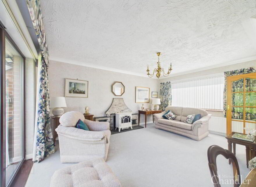 22 Brerton Crescent, Belfast, BT8 6QD