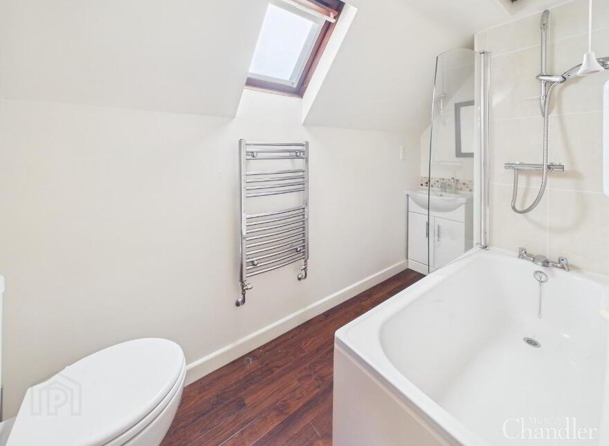 22 Brerton Crescent, Belfast, BT8 6QD
