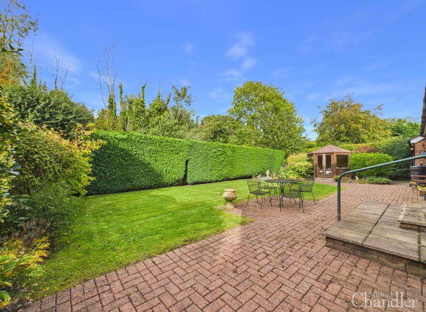 22 Brerton Crescent, Belfast, BT8 6QD