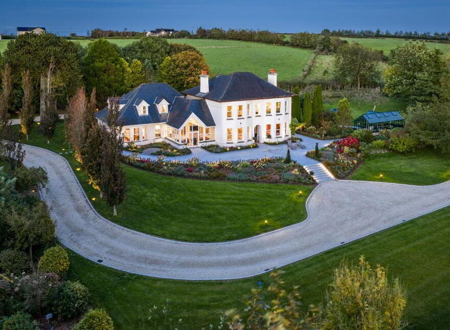 Leighmoney House, Leighmoney More, Dunderrow, Kinsale, P17HW84