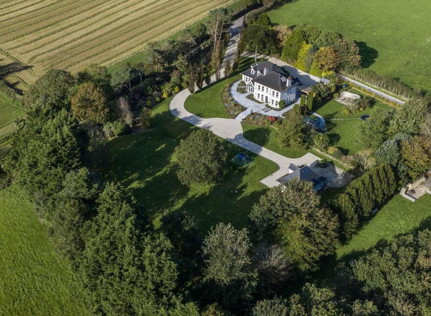 Leighmoney House, Leighmoney More, Dunderrow, Kinsale, P17HW84