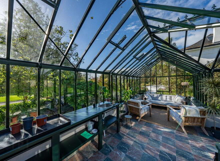 Leighmoney House, Leighmoney More, Dunderrow, Kinsale, P17HW84