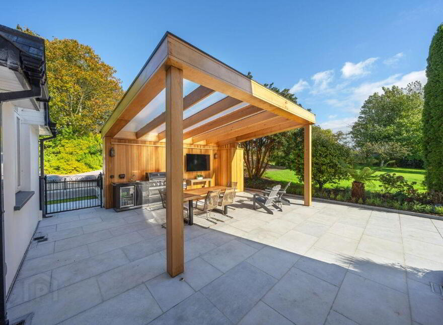 Leighmoney House, Leighmoney More, Dunderrow, Kinsale, P17HW84