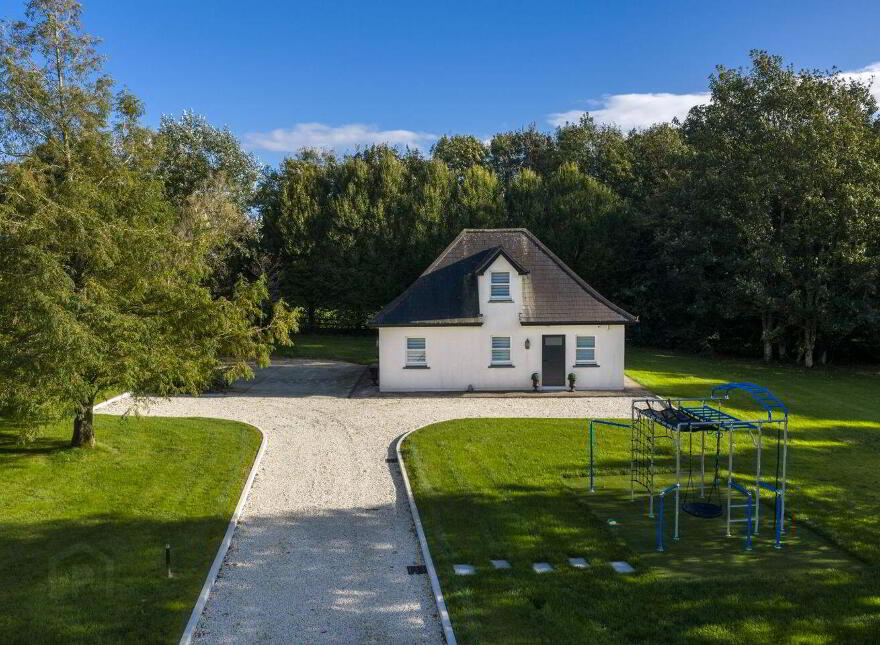 Leighmoney House, Leighmoney More, Dunderrow, Kinsale, P17HW84