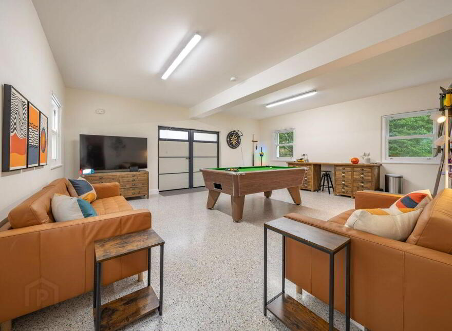 Leighmoney House, Leighmoney More, Dunderrow, Kinsale, P17HW84