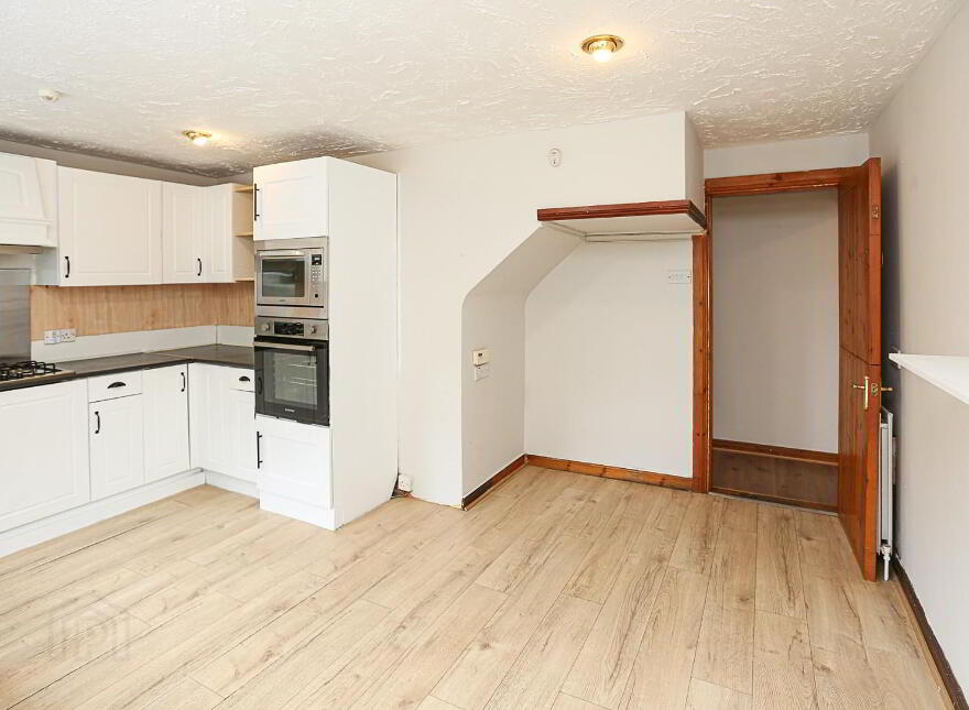 231 Belfast Road, Bangor, BT20 3NW