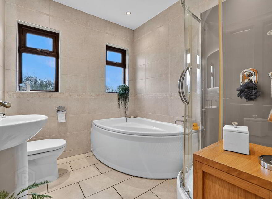 4 Riverdale Park, Ballyclare, BT39 9DG