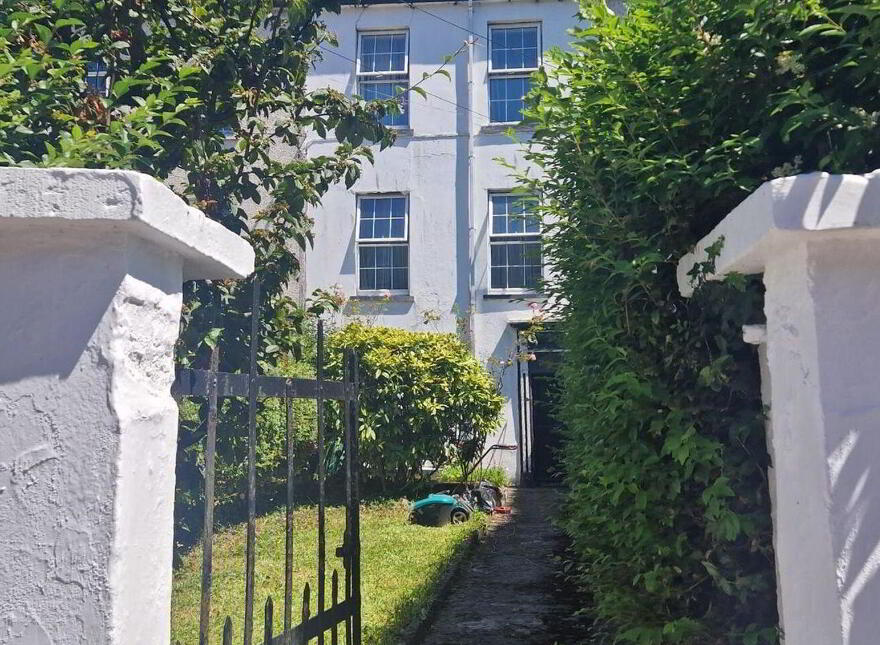 2 Eglinton Terrace, Friar Street, Youghal, P36WP21