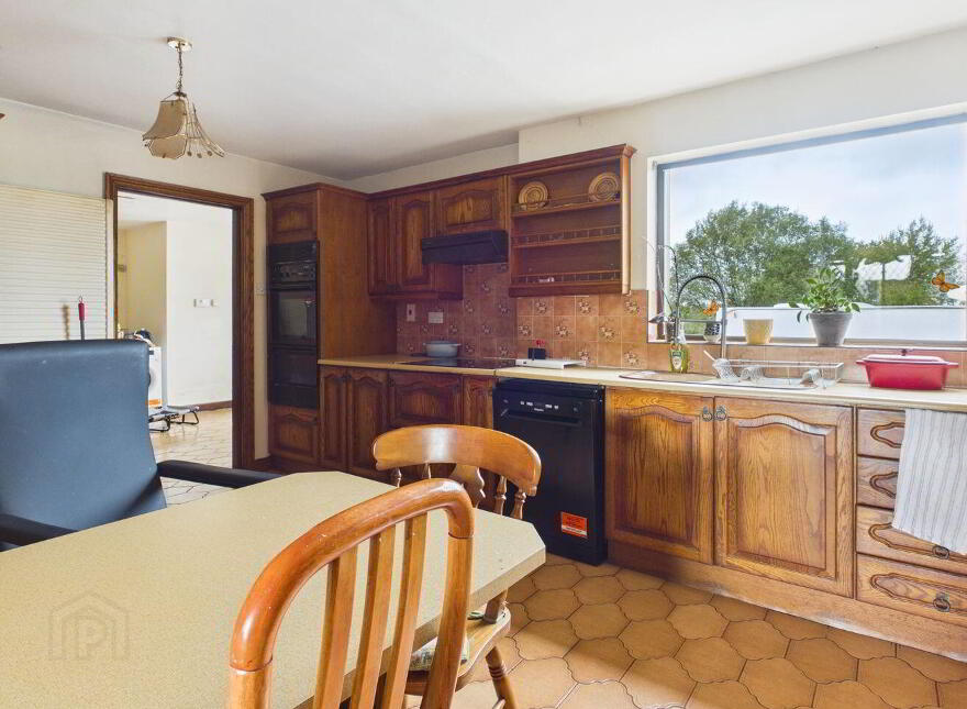 Dublin Road, Moate, N37FC61