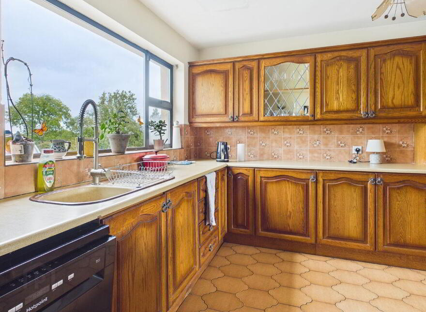Dublin Road, Moate, N37FC61