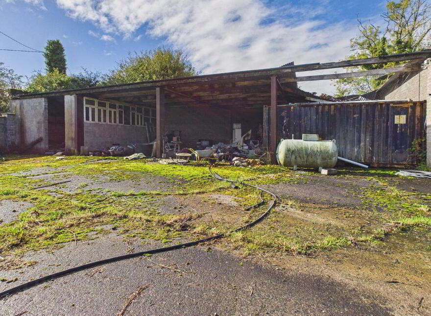 Dublin Road, Moate, N37FC61