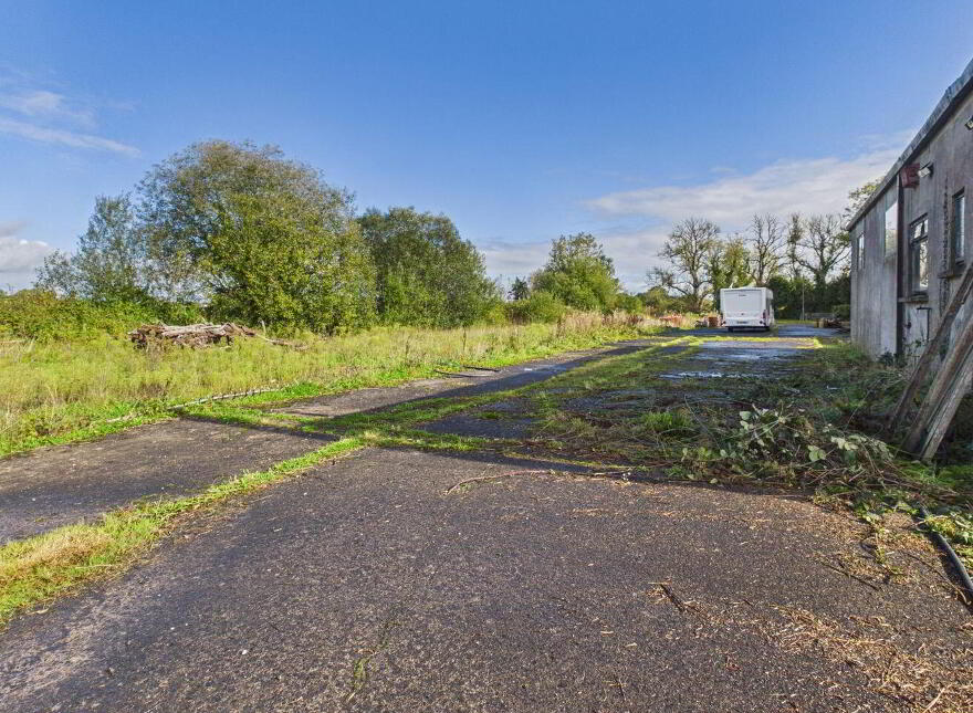 Dublin Road, Moate, N37FC61