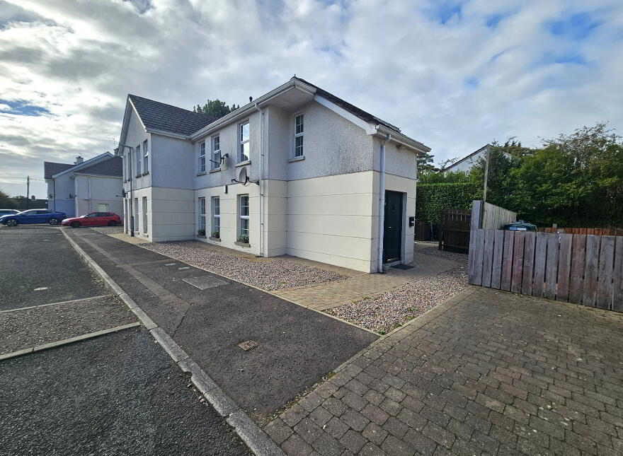 10 Fairfields, Antrim, BT41 4HZ