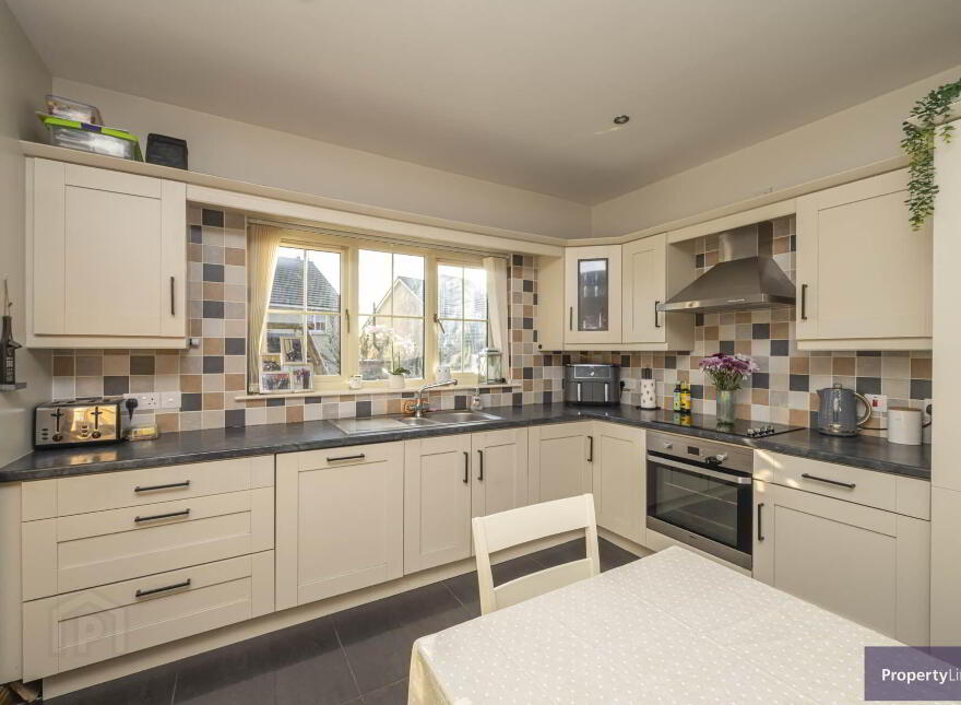 12 Cavanacaw Manor, Armagh, BT60 2FJ