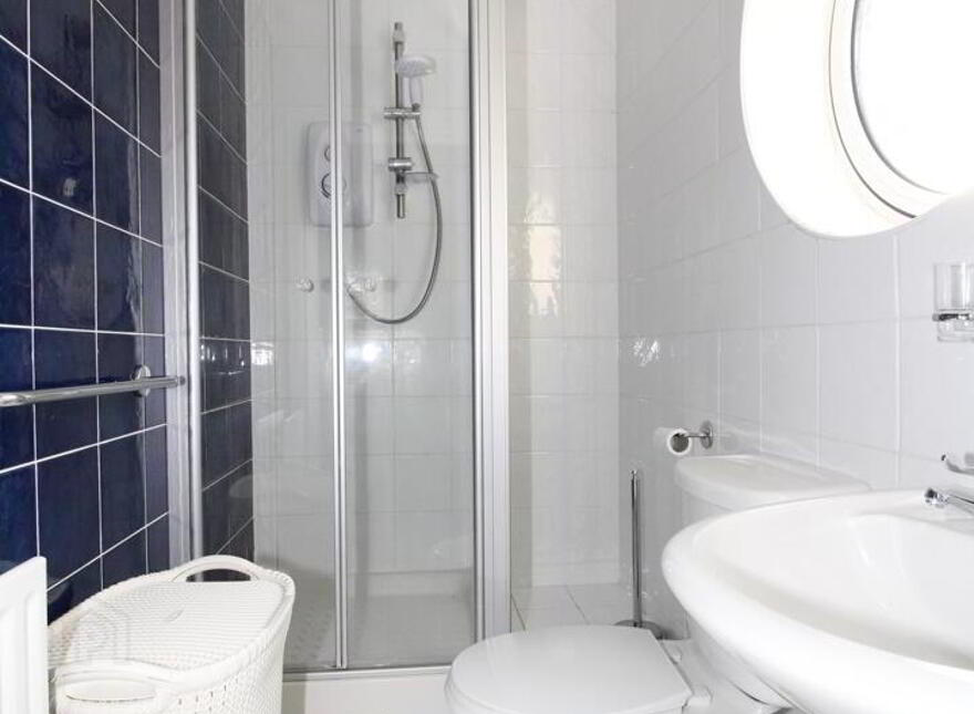 Apt 5, 18a Annadale Avenue, Belfast, BT7 3JH