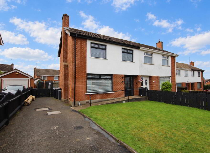 33 Cidercourt Drive, Crumlin, BT29 4TJ
