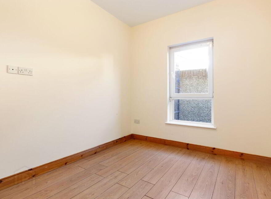 42A North Road, Finglas, Finglas, D11E927
