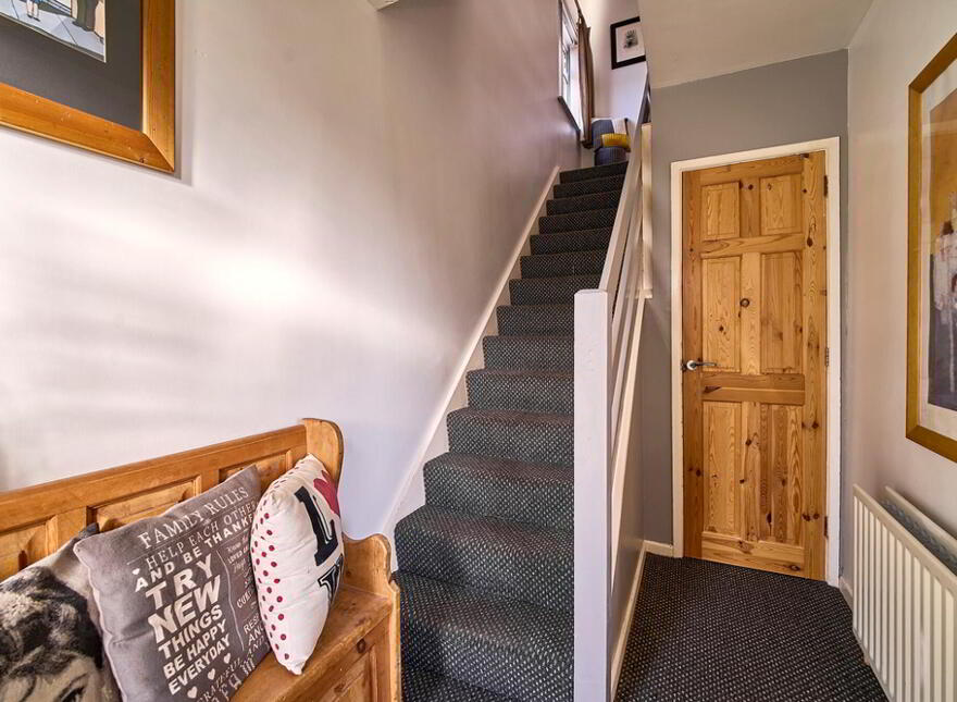 8 Hillside Gardens, Bangor, BT19 6SJ