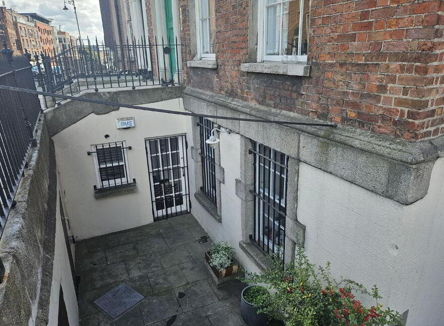 54 Mountjoy Square West, Basement, Dublin 1, D01FY90